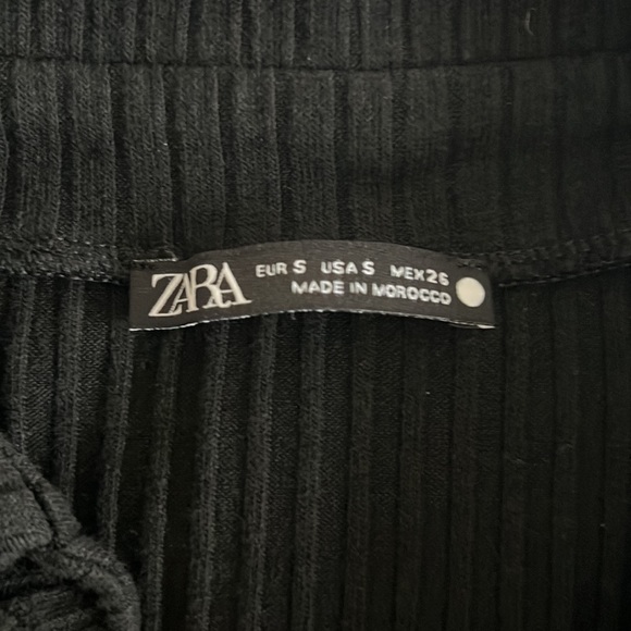 Zara black collared long sleeve knit - Picture 2 of 2